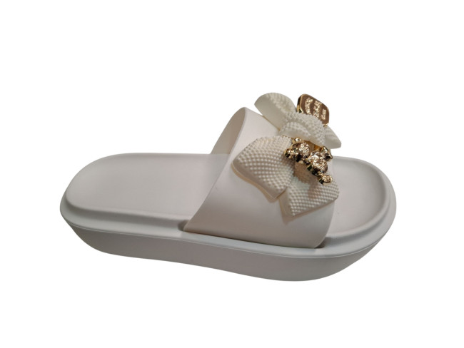 Udobna ženska papuča za plažu M8853-32 white Udobna ženska papuča za plažu M8853-32 white