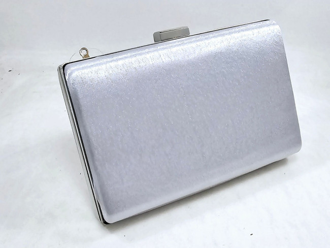 Elegantna pismo tašna MM-236B srebrna