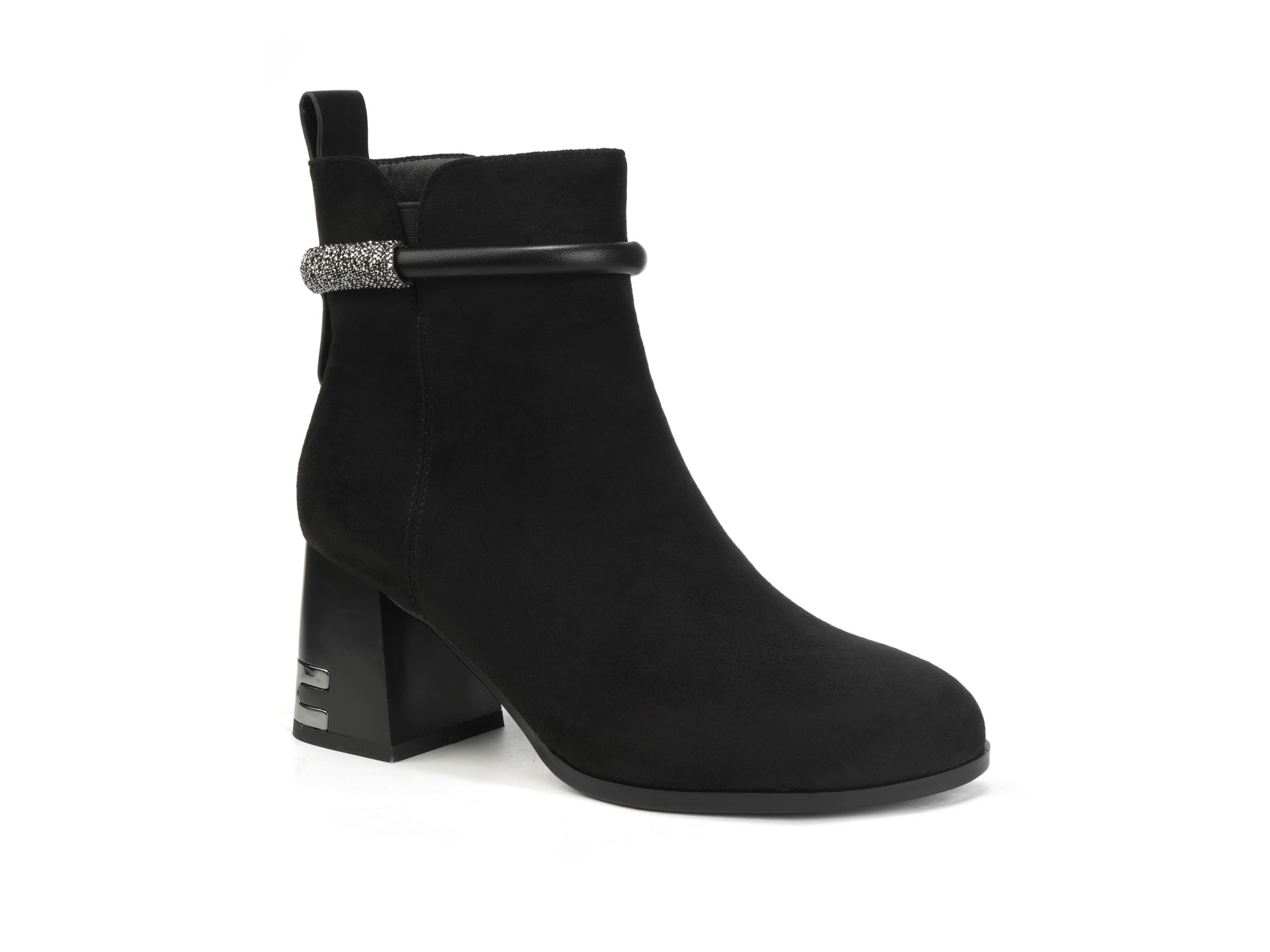 Udobna ženska gležnjača HEL-501/101 Udobna ženska gležnjača HEL-501/101